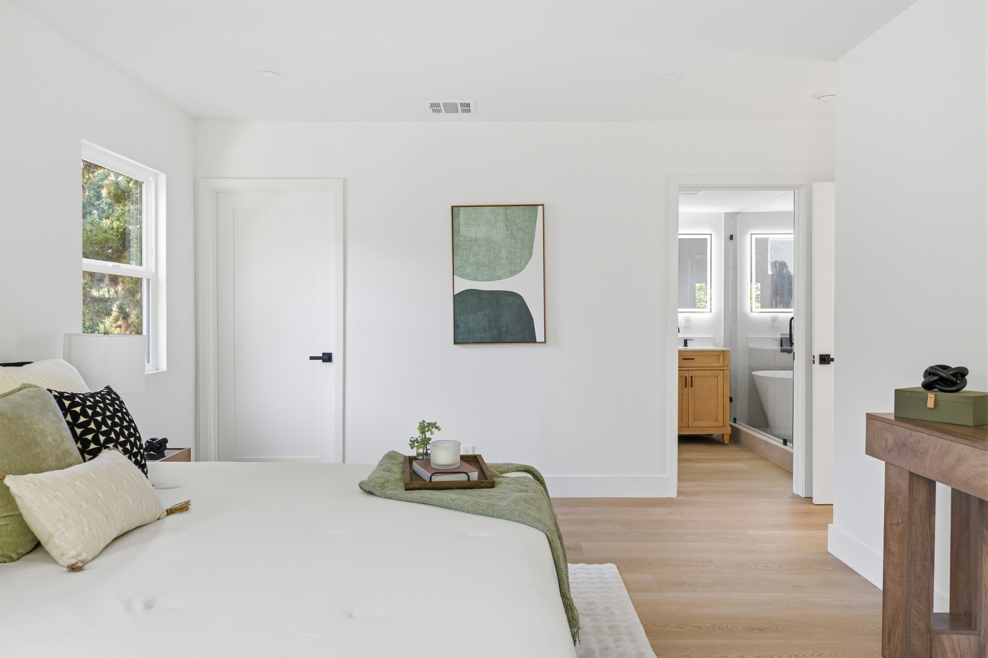 Primary suite